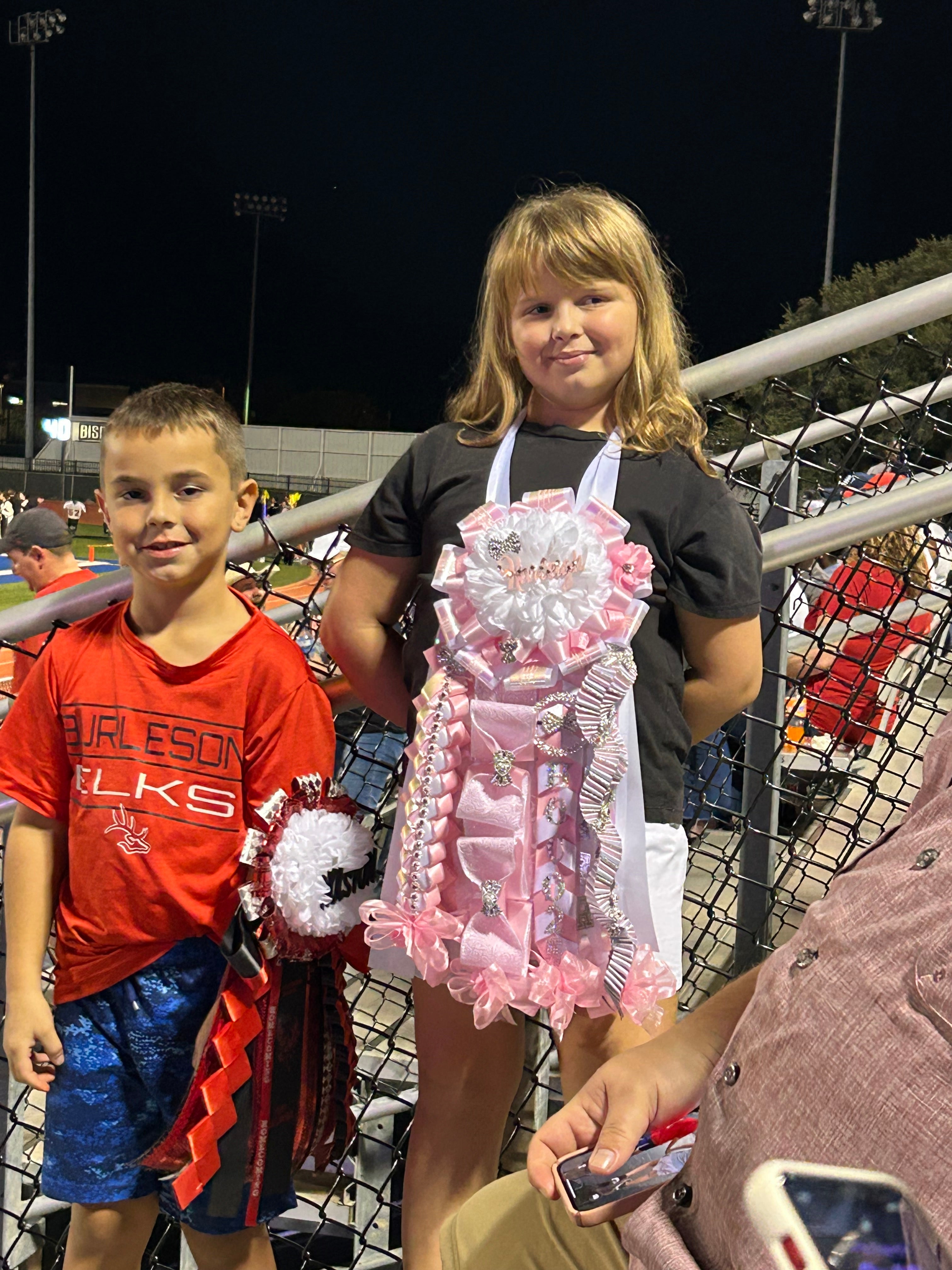 Homecoming Garter, Elementary