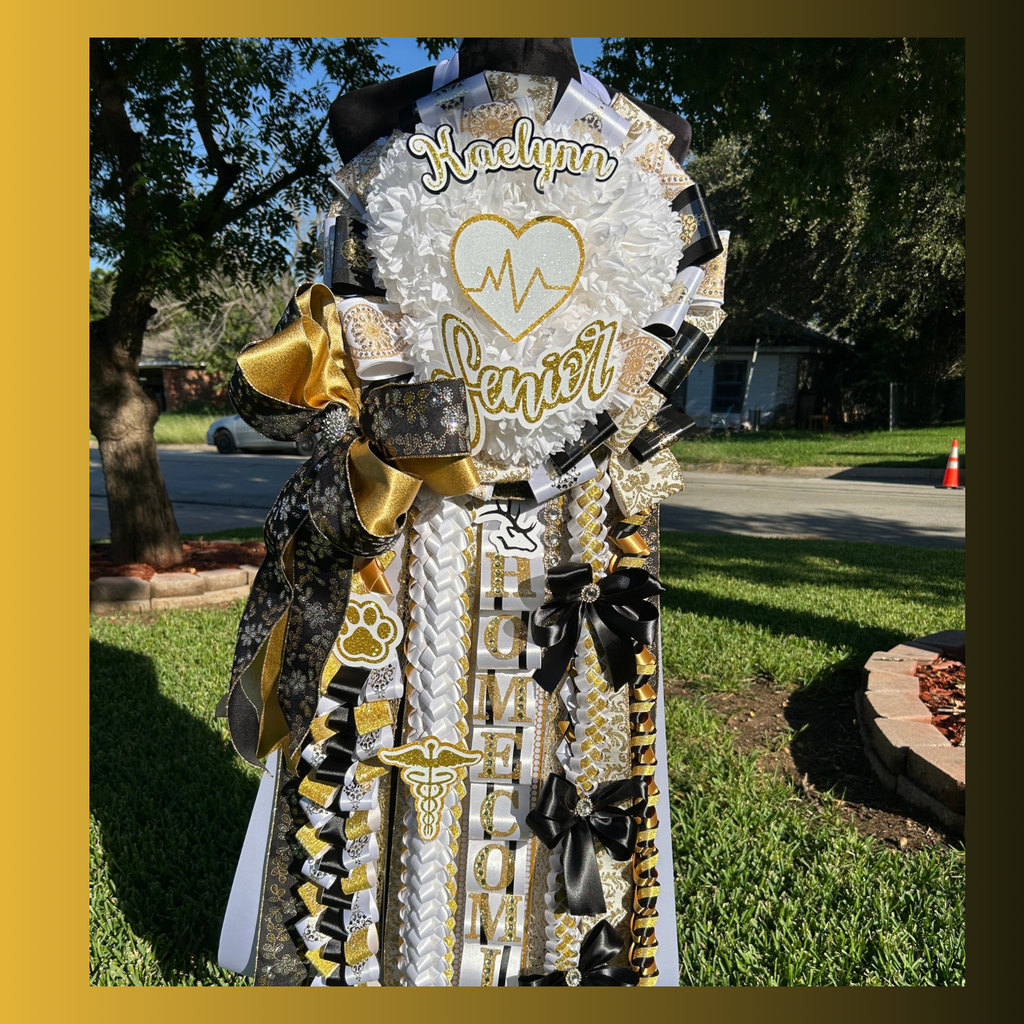 Homecoming Mum, Triple Heart (recommended Junior)