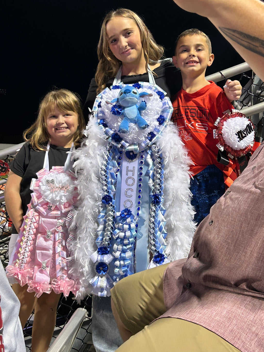 Homecoming Garter, Elementary
