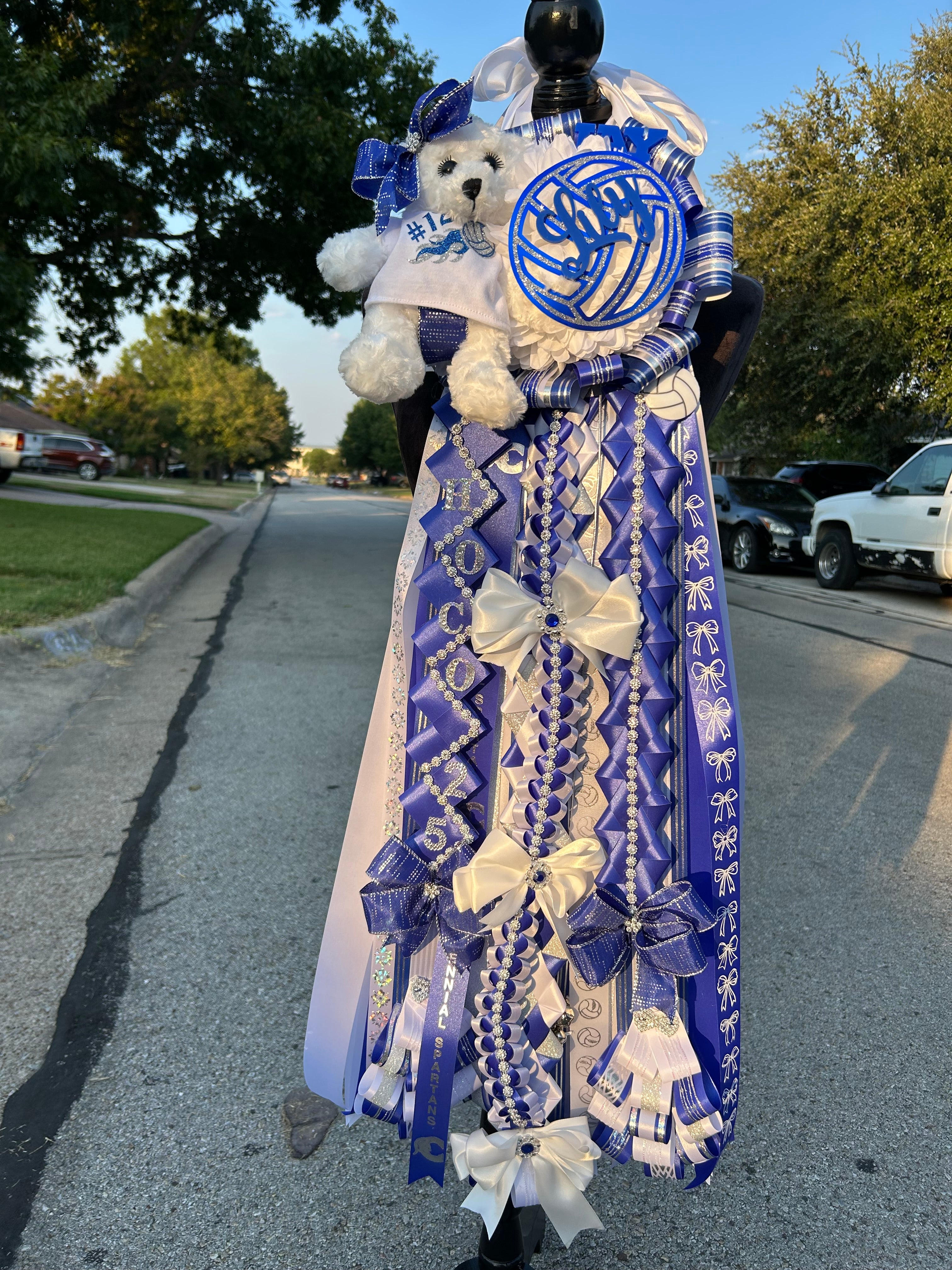 Homecoming Mum, Freshman