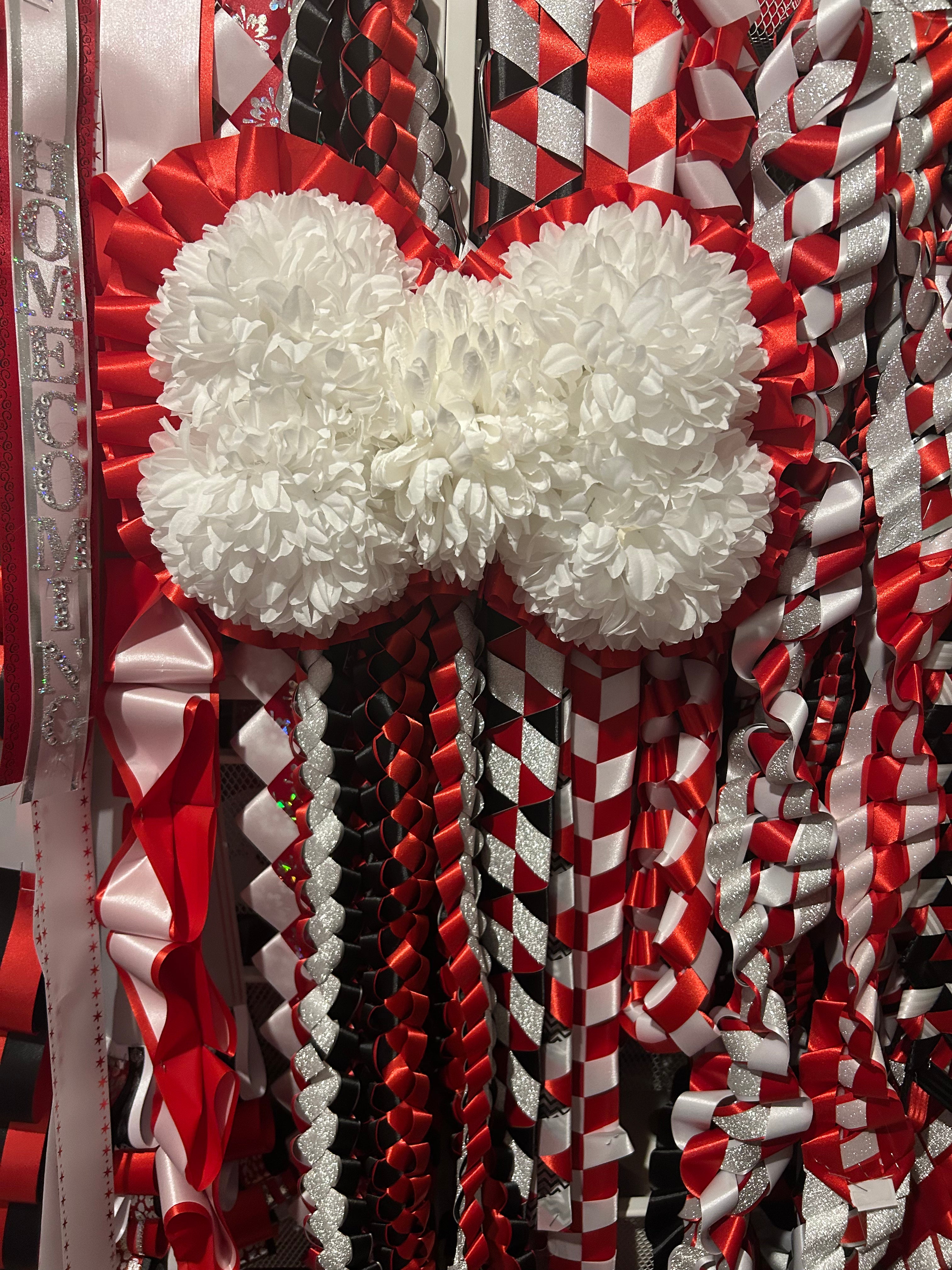 Homecoming Mum, Sophomore, Double Flower